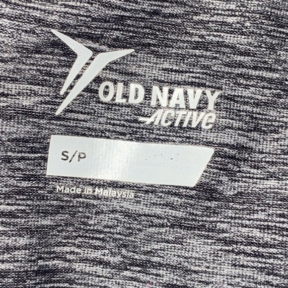 Old Navy Active Top - Picture 3 of 3